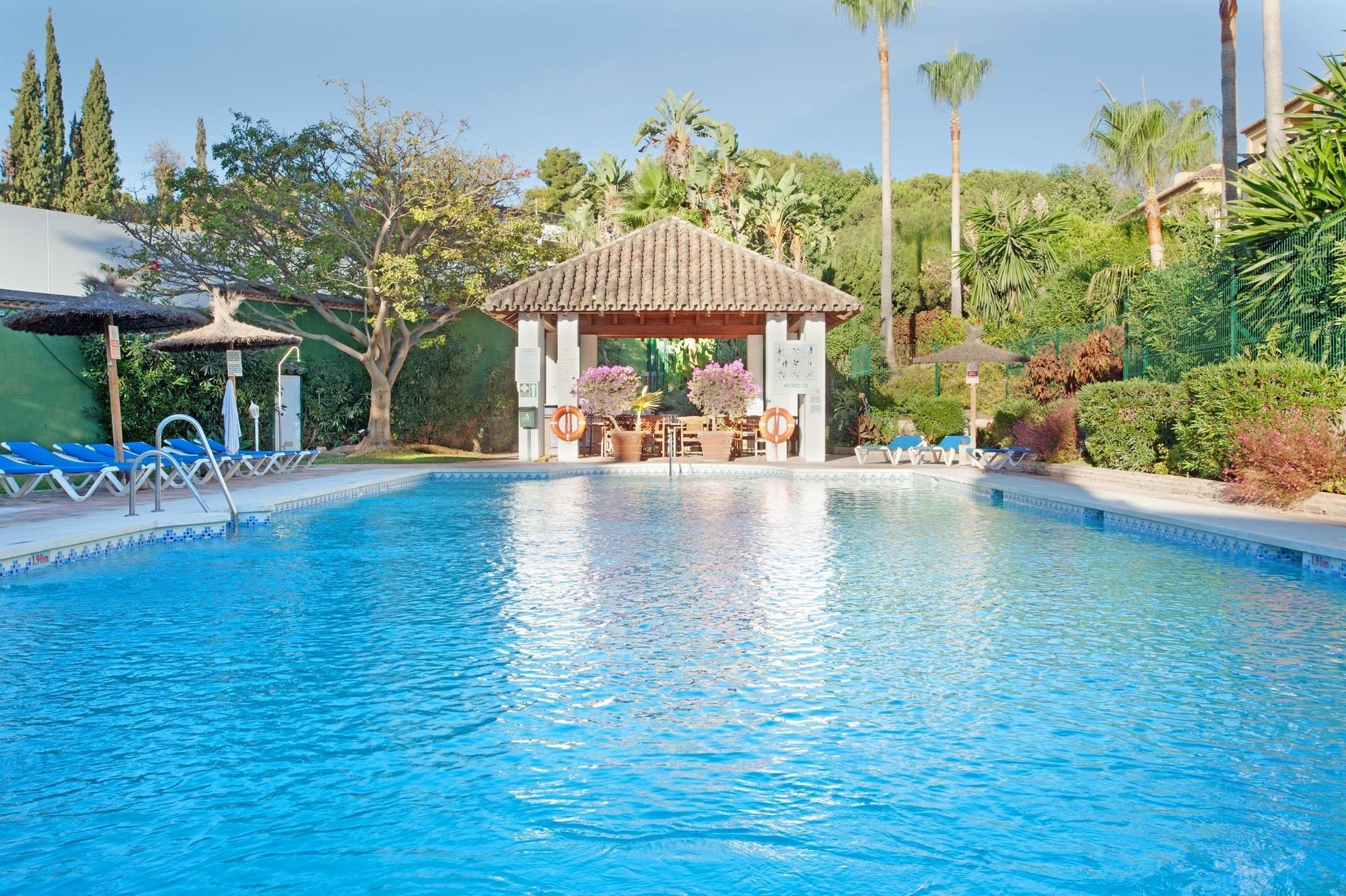 Pinos De Aloha Apartment Marbella